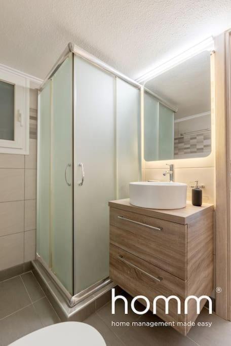 Cute Homm 2Bdr Apartment In P Faliro Thiseos Str Athens Luaran gambar